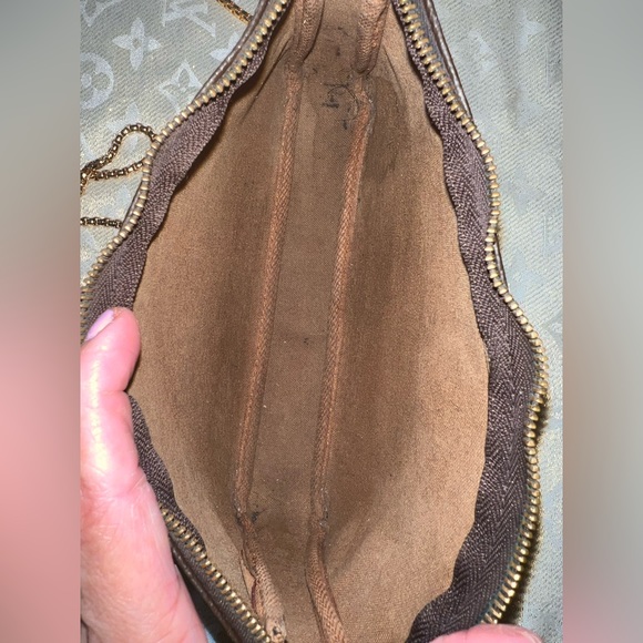 SOLD Louis Vuitton Monogram Pochette ❤️ - Picture 10 of 10